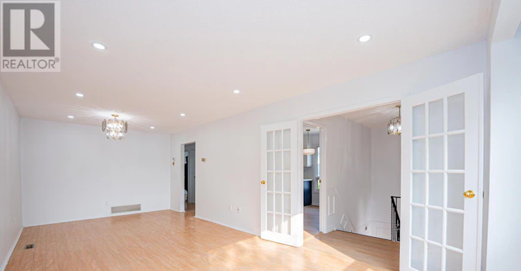 122 Centre Street N, Brampton, ON, L6V 2Z3 - 13