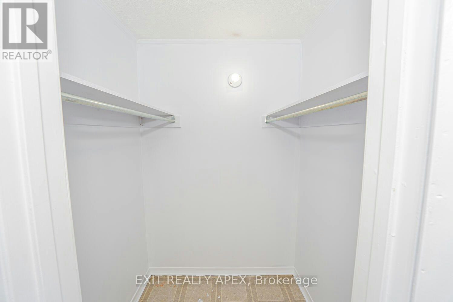 122 Centre Street N, Brampton, ON, L6V 2Z3 - 41