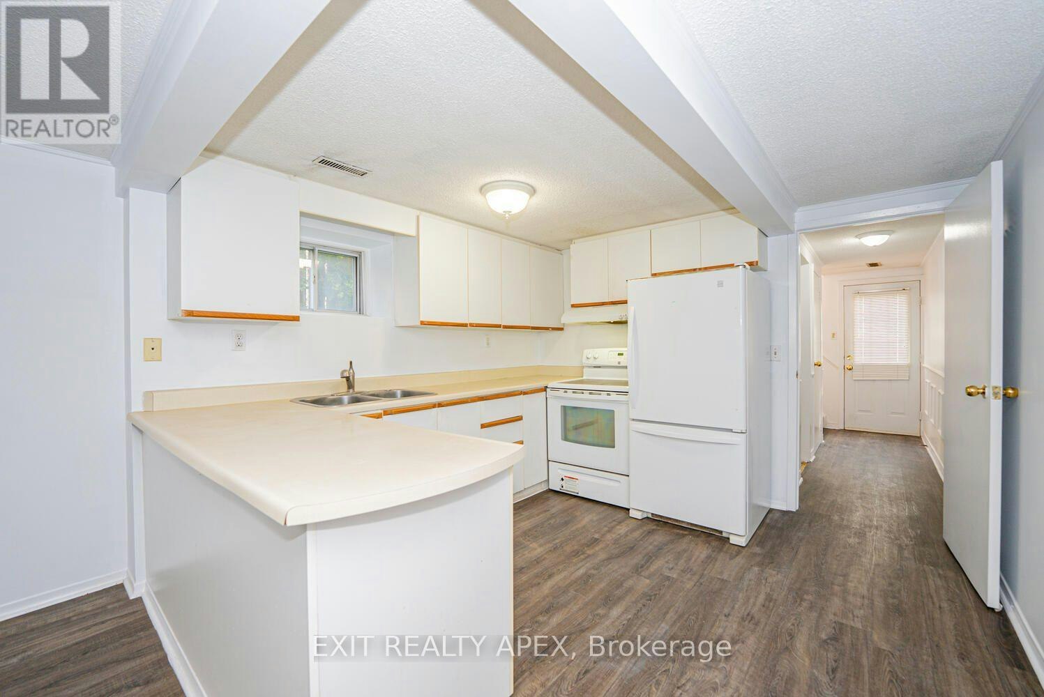 122 Centre Street N, Brampton, ON, L6V 2Z3 - 29
