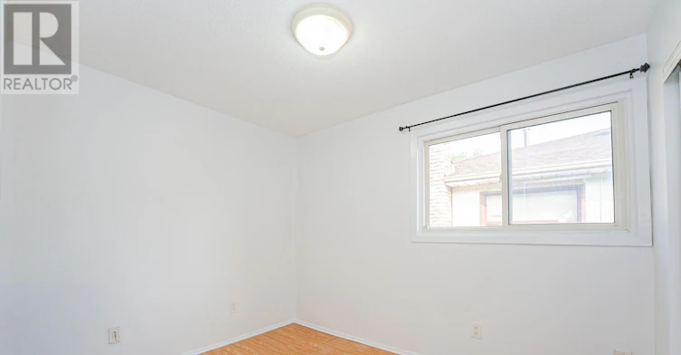 122 Centre Street N, Brampton, ON, L6V 2Z3 - 23