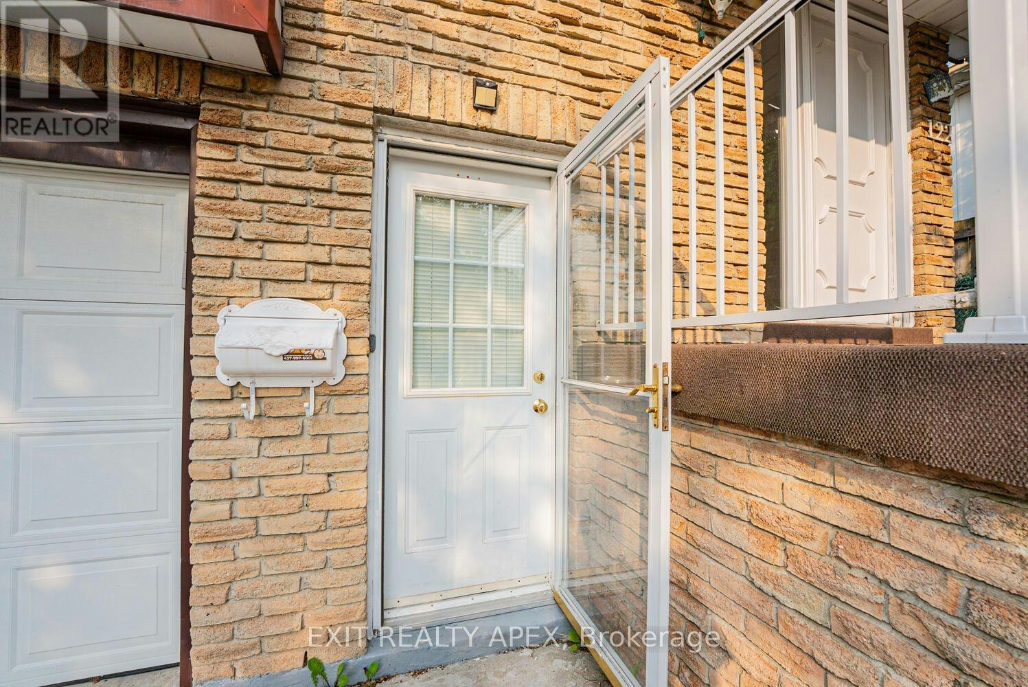 122 Centre Street N, Brampton, ON, L6V 2Z3 - 26