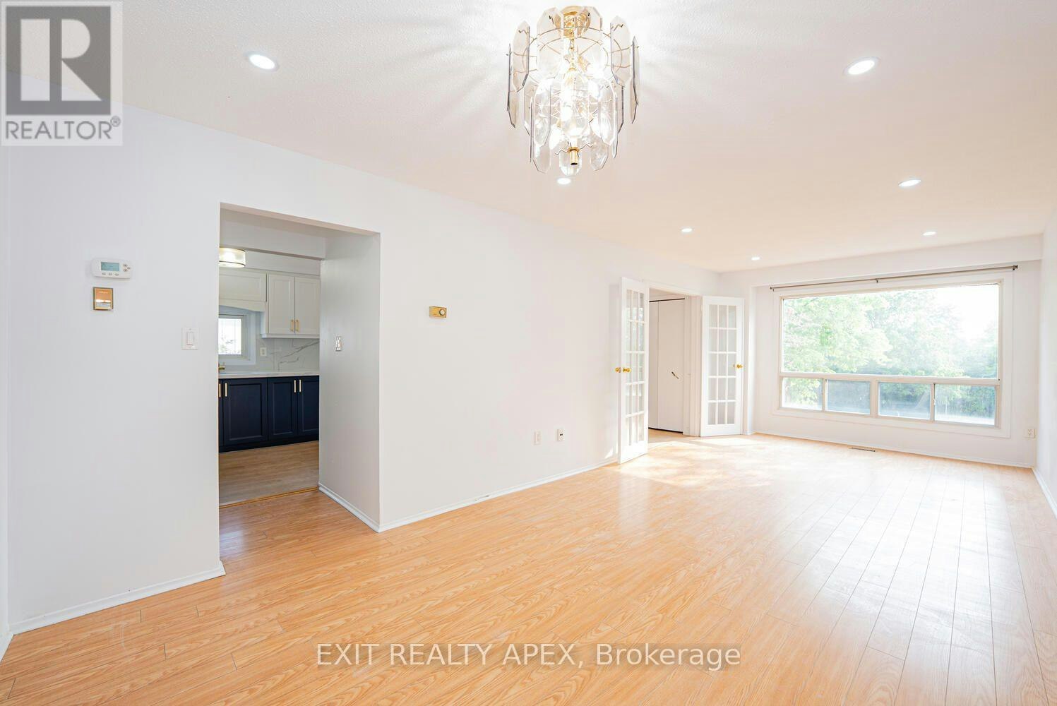 122 Centre Street N, Brampton, ON, L6V 2Z3 - 12
