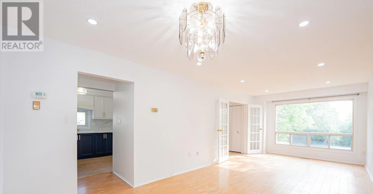 122 Centre Street N, Brampton, ON, L6V 2Z3 - 12