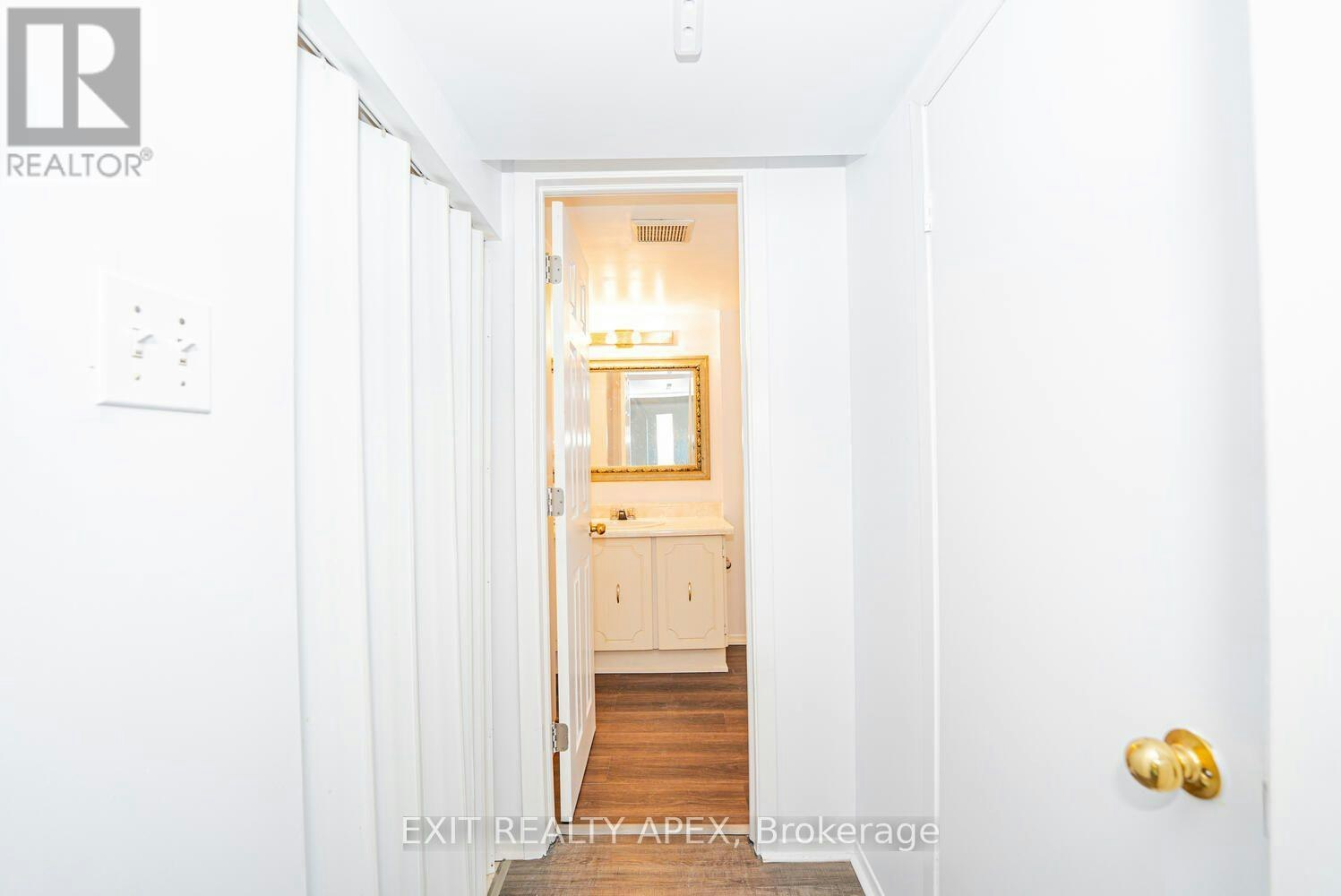122 Centre Street N, Brampton, ON, L6V 2Z3 - 36