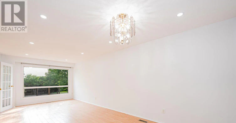 122 Centre Street N, Brampton, ON, L6V 2Z3 - 11
