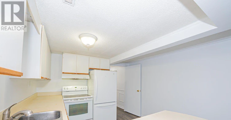 122 Centre Street N, Brampton, ON, L6V 2Z3 - 35