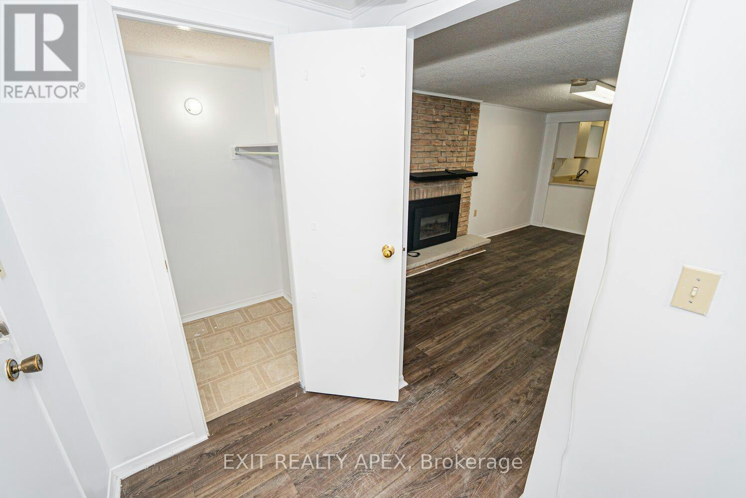 122 Centre Street N, Brampton, ON, L6V 2Z3 - 40