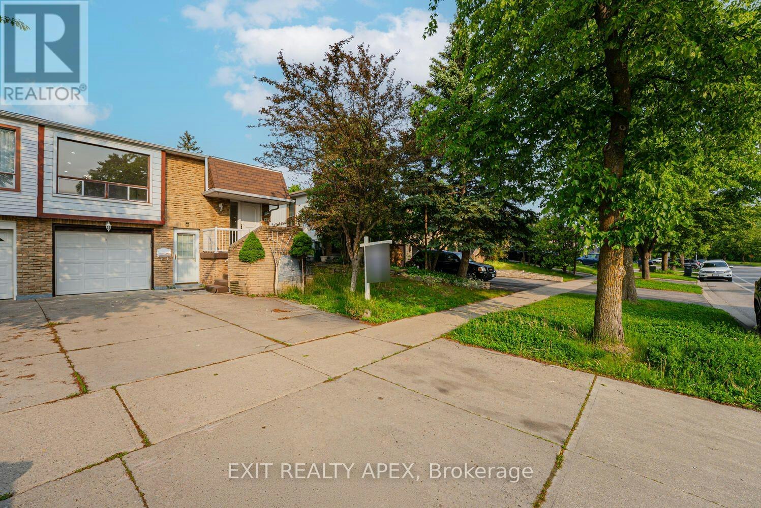 122 Centre Street N, Brampton, ON, L6V 2Z3 - 3