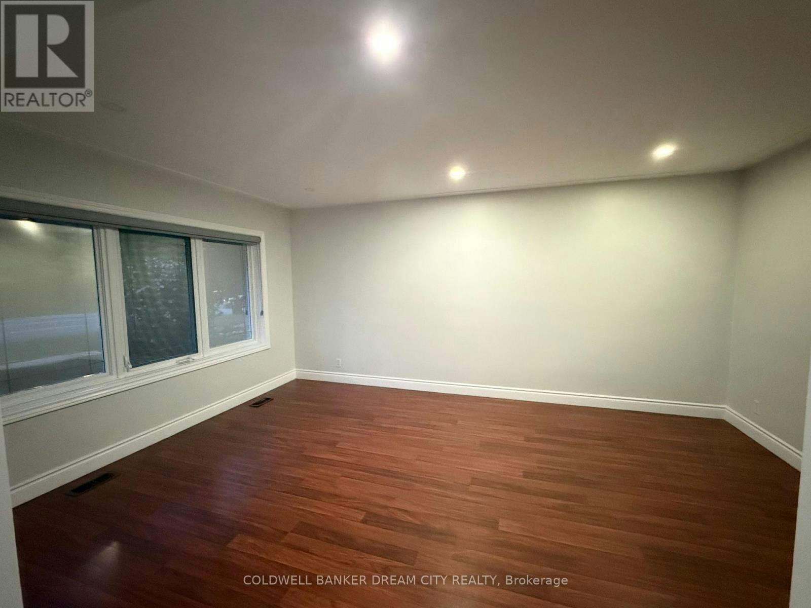 UPPER-234 Erb Street, Waterloo, ON, N2J 1M8 - 2