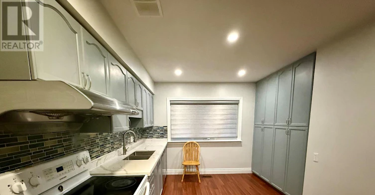 UPPER-234 Erb Street, Waterloo, ON, N2J 1M8 - 4