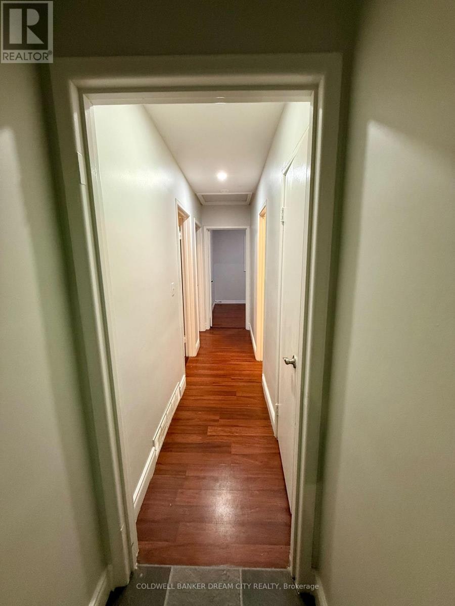 UPPER-234 Erb Street, Waterloo, ON, N2J 1M8 - 5