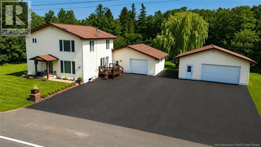 81 Principale Rue, Pointe-Verte, NB, E8J 2W2
