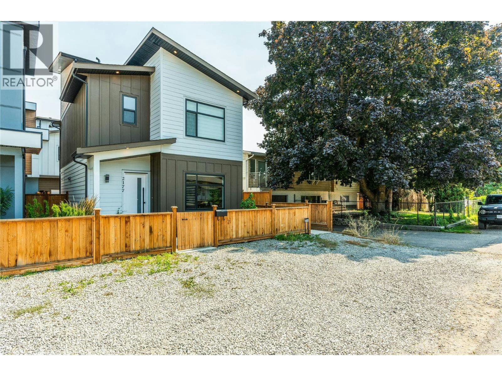 2177 Aberdeen Street, Kelowna, BC, V1Y 2T3