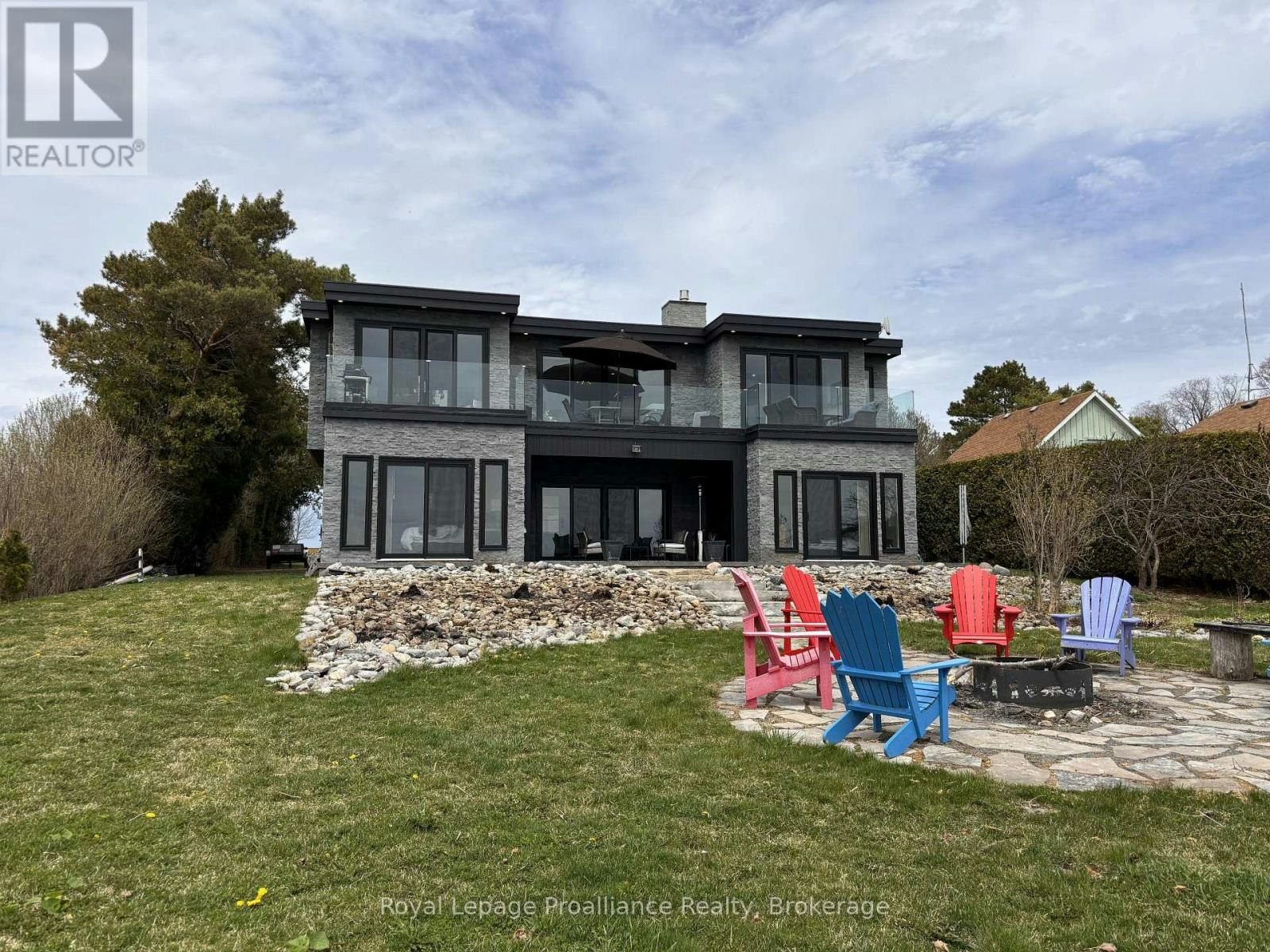 621 Barcovan Beach Road, Quinte West, ON, K0K 1L0