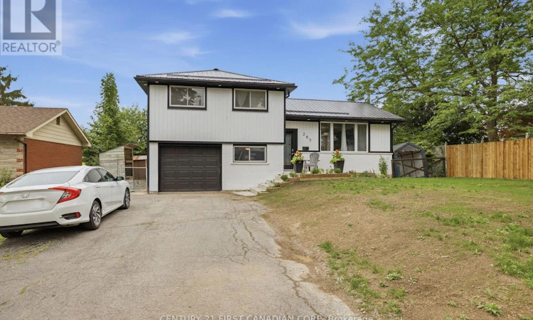 285 Panorma Crescent
