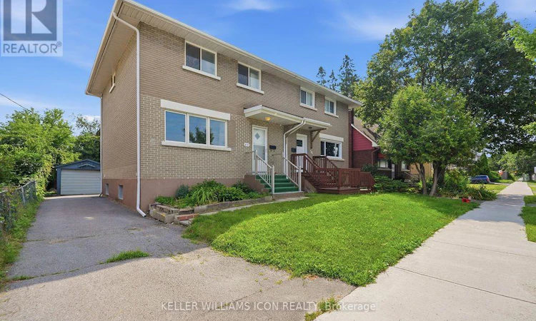 873 Woodroffe Avenue