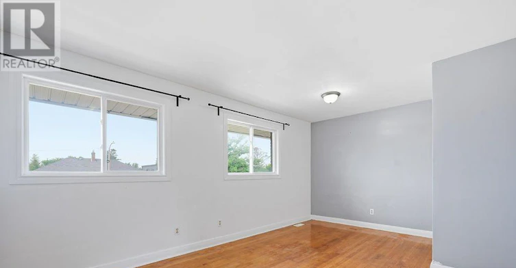 873 Woodroffe Avenue, Ottawa, ON, K2A 2G5 - 22