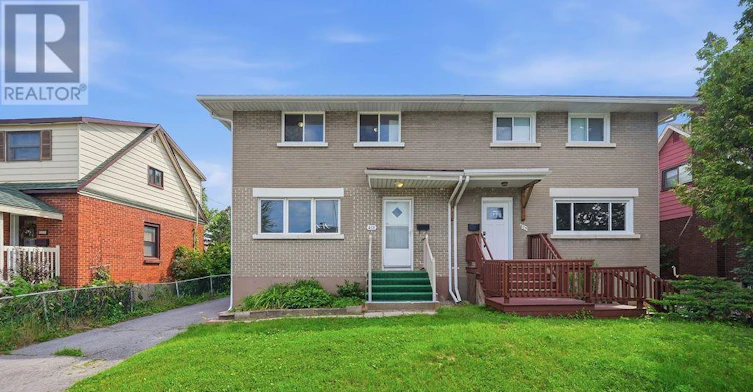 873 Woodroffe Avenue, Ottawa, ON, K2A 2G5 - 2