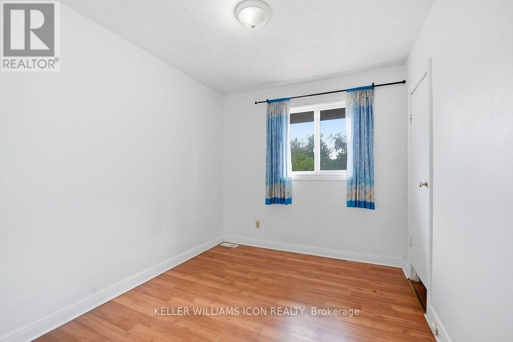 873 Woodroffe Avenue, Ottawa, ON, K2A 2G5 - 27