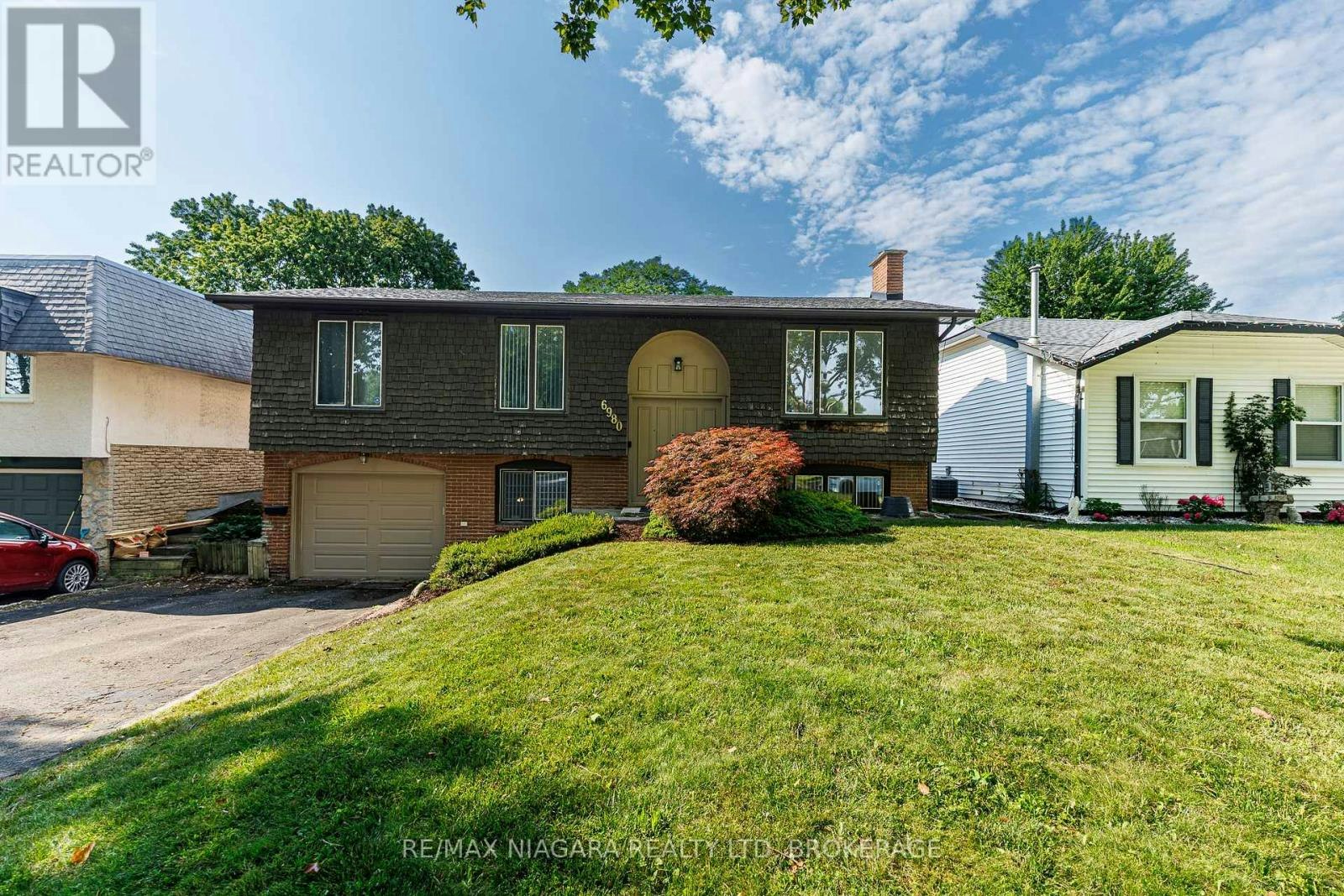 6980 Dolphin Street, Niagara Falls, ON, L2E 6Y2