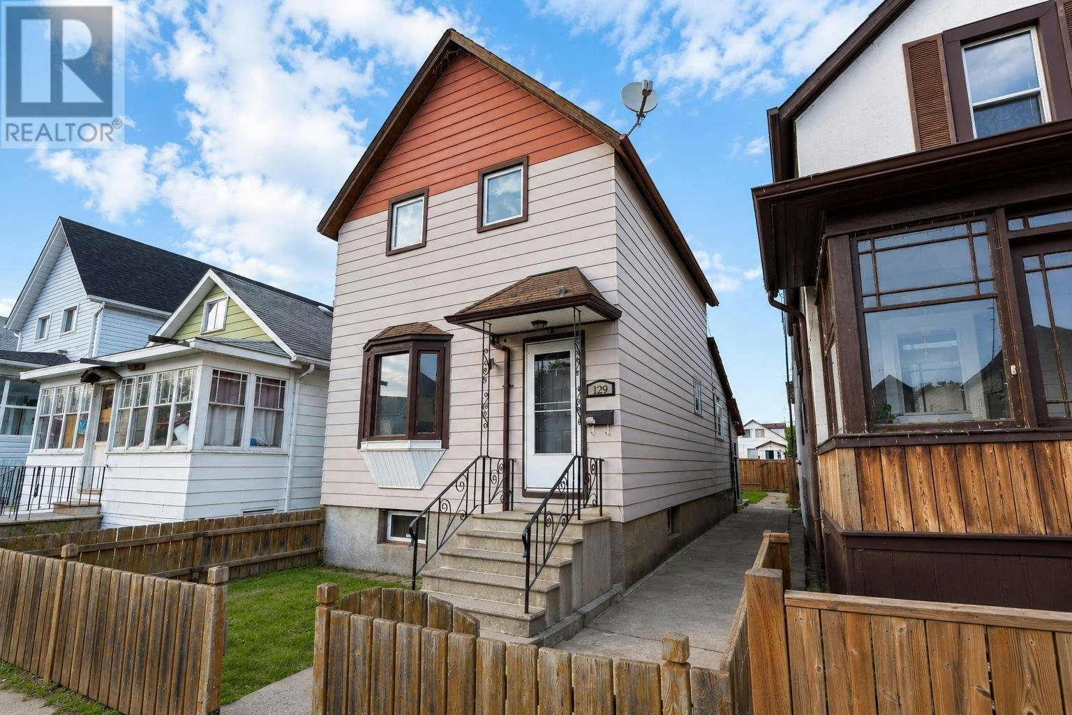 129 Heron Street, Thunder Bay, ON, P7C 2M2