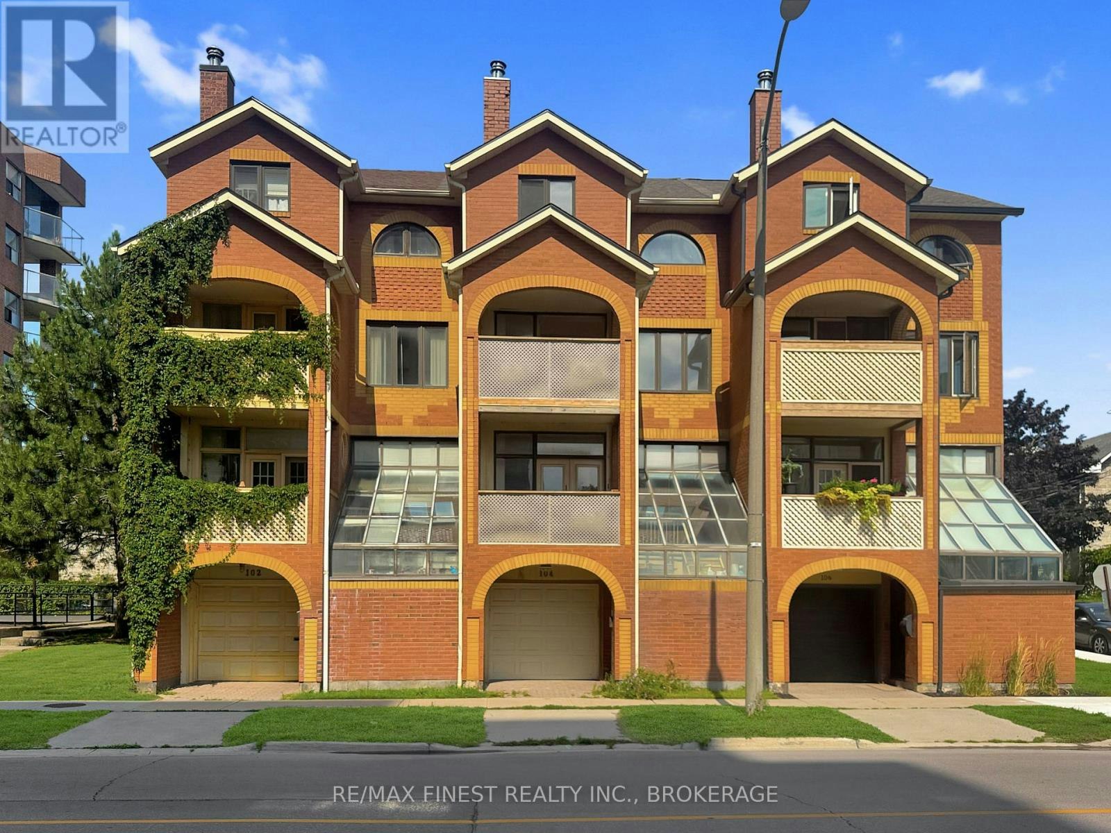 104 Ontario Street, Kingston, ON, K7L 2Y3