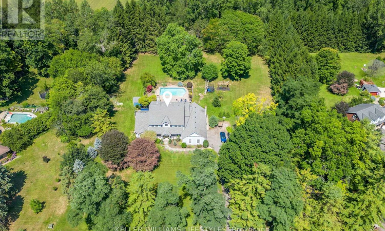 14 Lansdowne Park Crescent