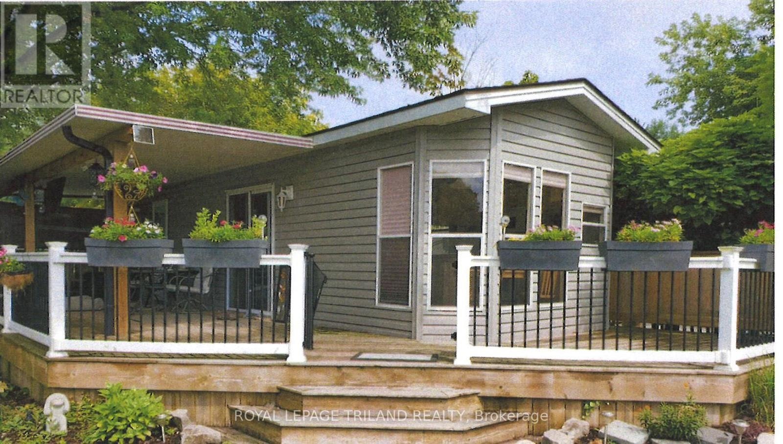 D36-4895 Lakeshore Road, Plympton-Wyoming, ON, N0N 1J6