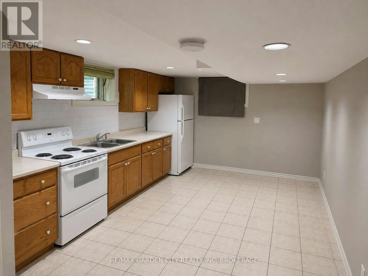 139 South Drive, St. Catharines, ON, L2R 4W1 - 7