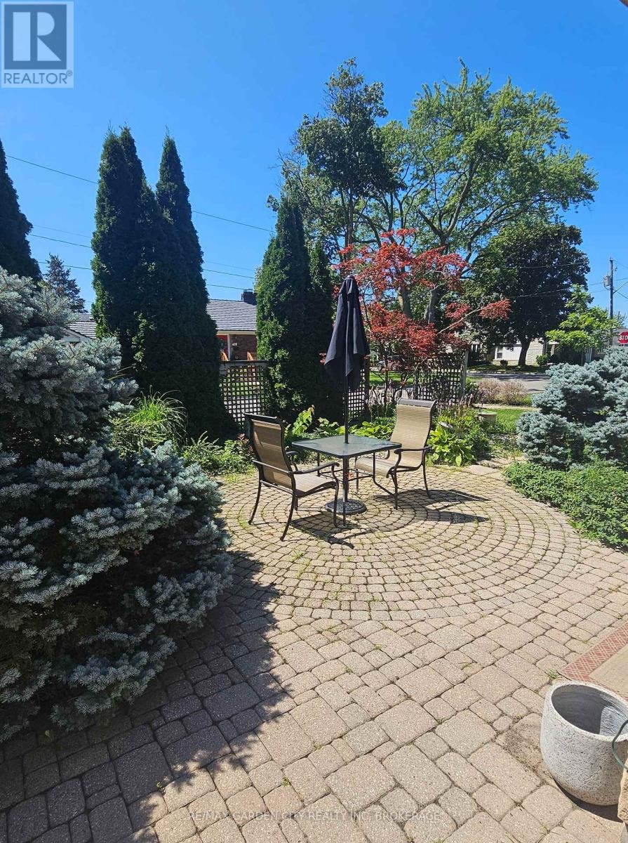 139 South Drive, St. Catharines, ON, L2R 4W1 - 5