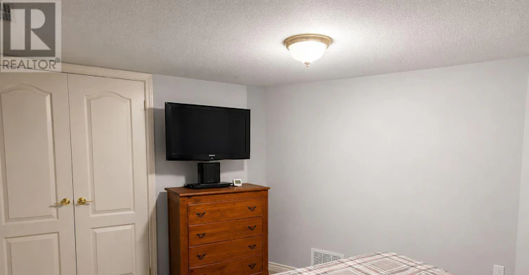 139 South Drive, St. Catharines, ON, L2R 4W1 - 9