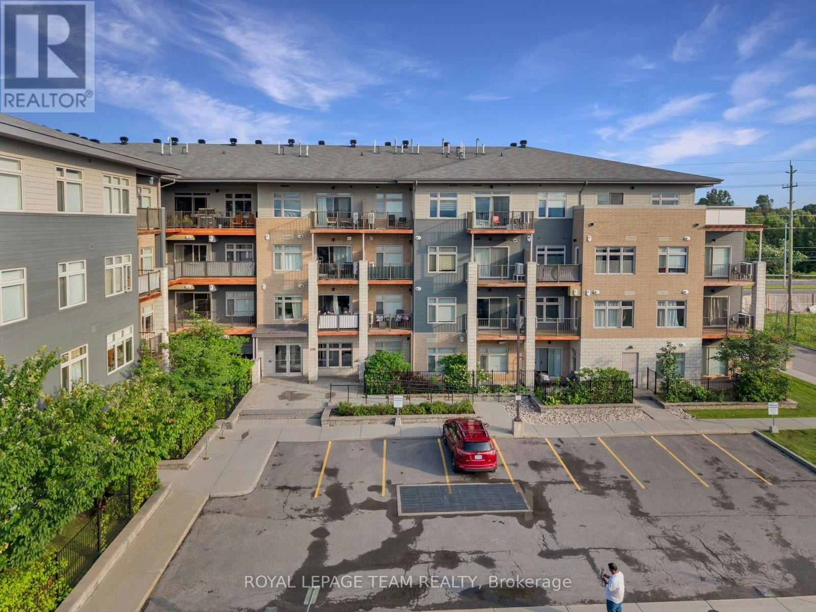 215-2785 Baseline Road, Ottawa, ON, K2H 0B7