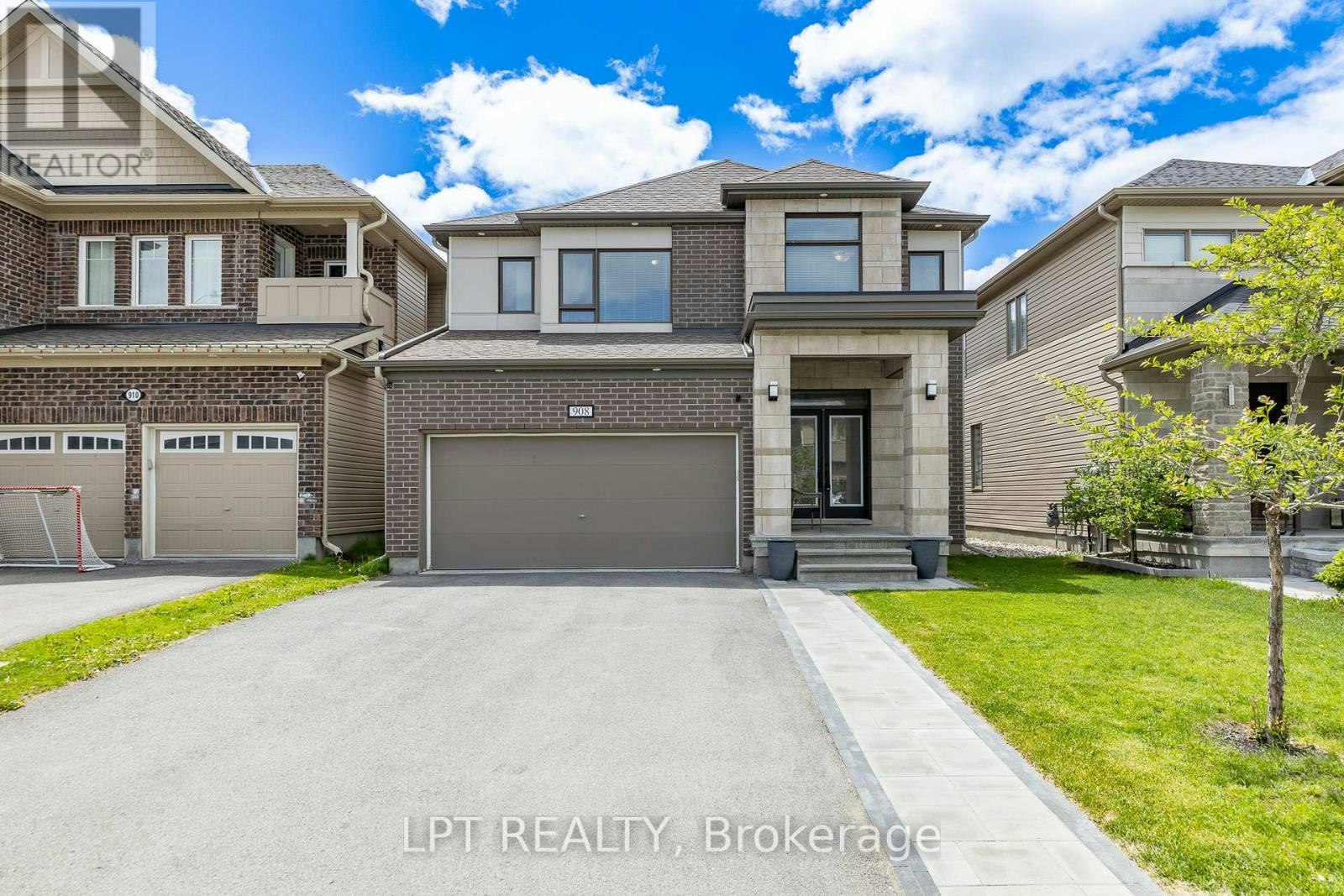 908 Pedigree Street, Ottawa, ON, K2S 0Y5