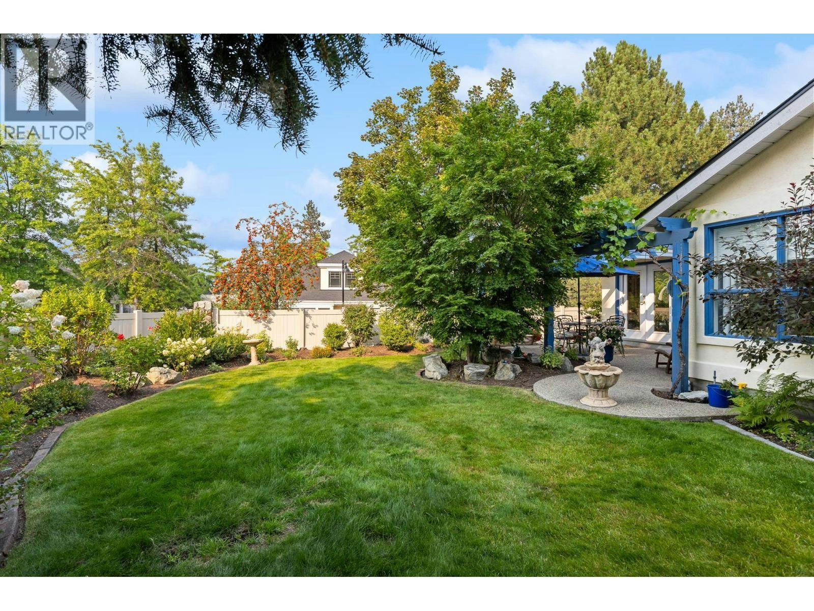 4000 Gallaghers Terrace, Kelowna, BC, V1W 3Z8