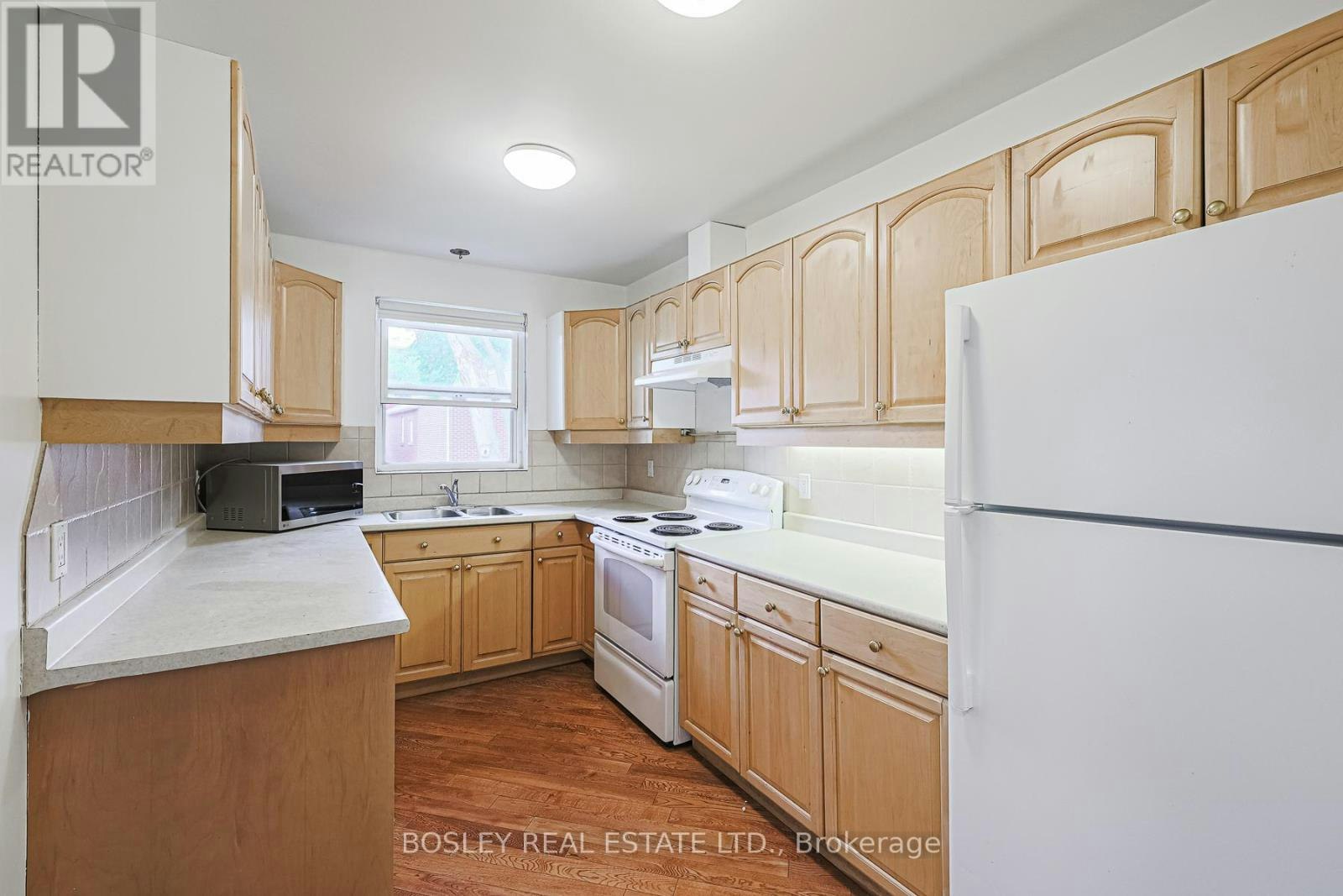 3-20 Markdale Avenue, Toronto, ON, M6C 1S9 - 17