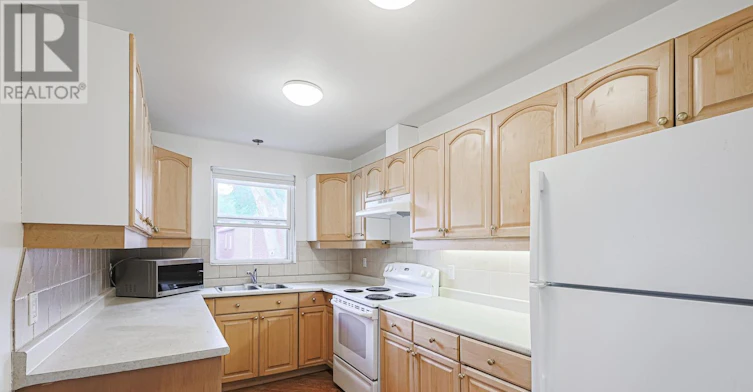 3-20 Markdale Avenue, Toronto, ON, M6C 1S9 - 17