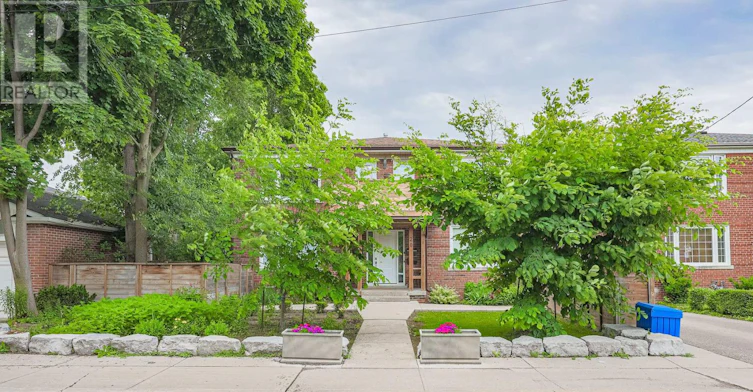 3-20 Markdale Avenue, Toronto, ON, M6C 1S9