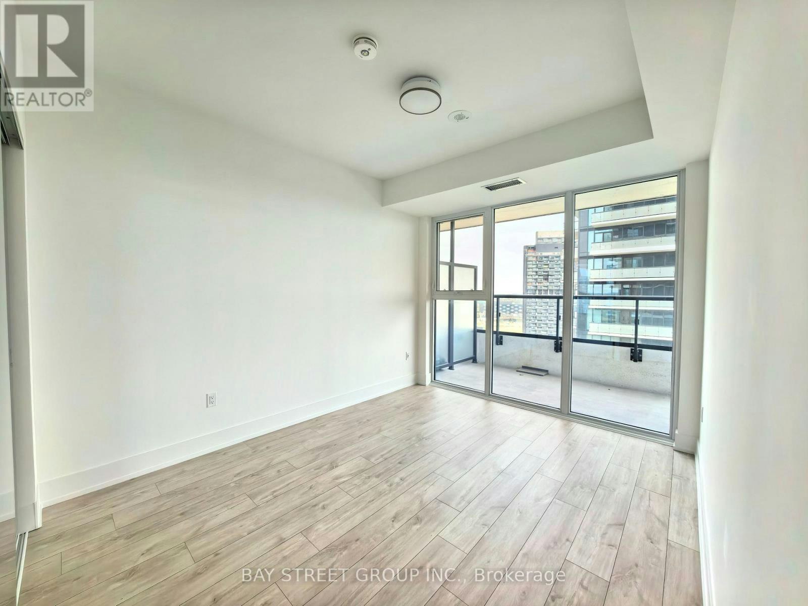 2205-10 Inn ON The Park Drive, Toronto, ON, M3C 0P9 - 5