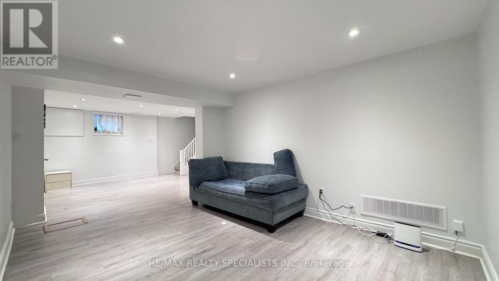 BASEMENT-131 Searle Avenue, Toronto, ON, M3H 4B1 - 8
