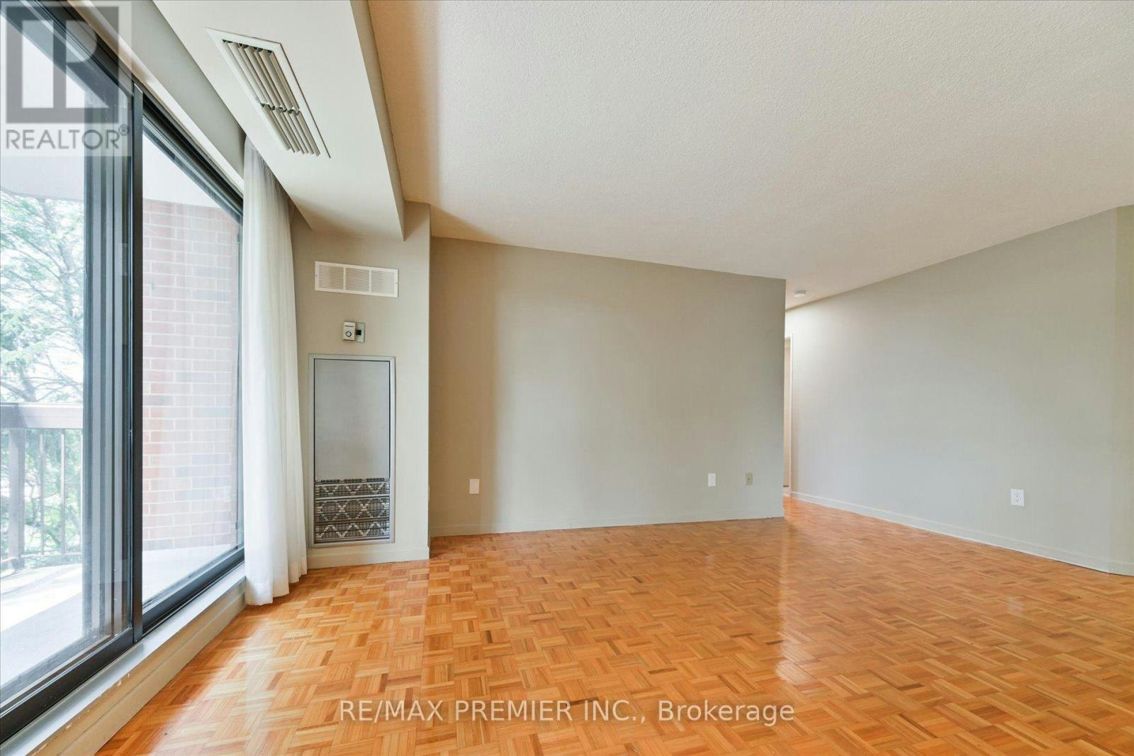 403-3734 St Clair Avenue E, Toronto, ON, M1M 1T7 - 9