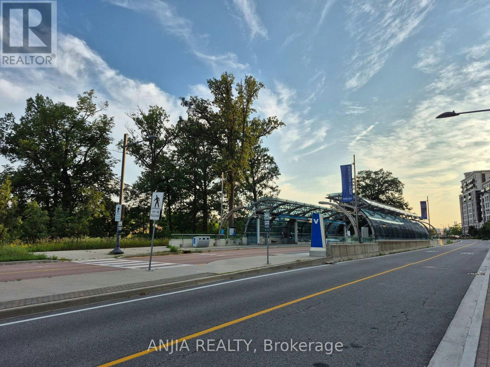321-8 Cedarland Drive, Markham, ON, L6G 0H4 - 39