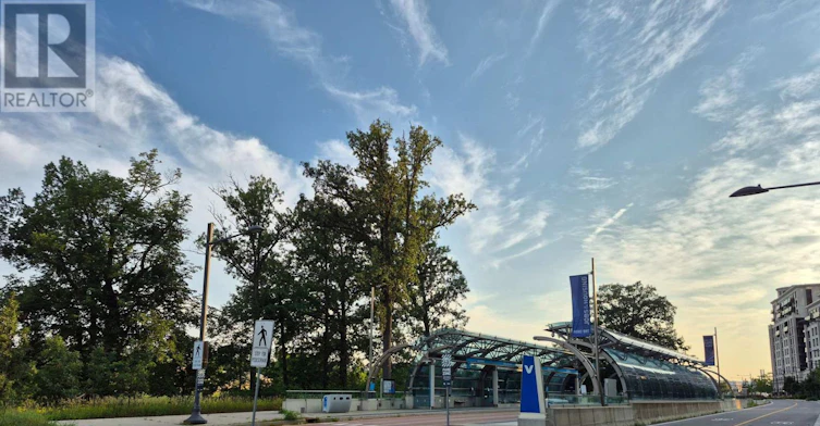 321-8 Cedarland Drive, Markham, ON, L6G 0H4 - 39