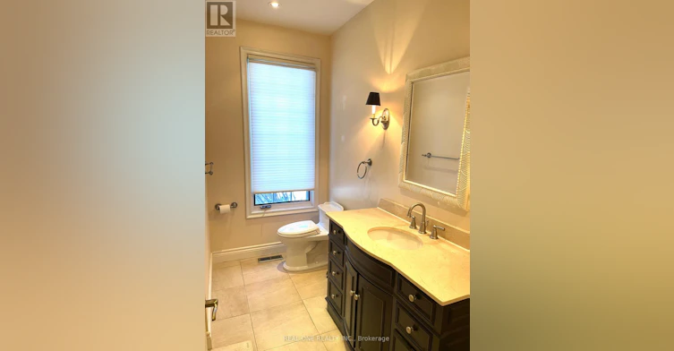 207 Kennedy Street W, Aurora, ON, L4G 2L9 - 10