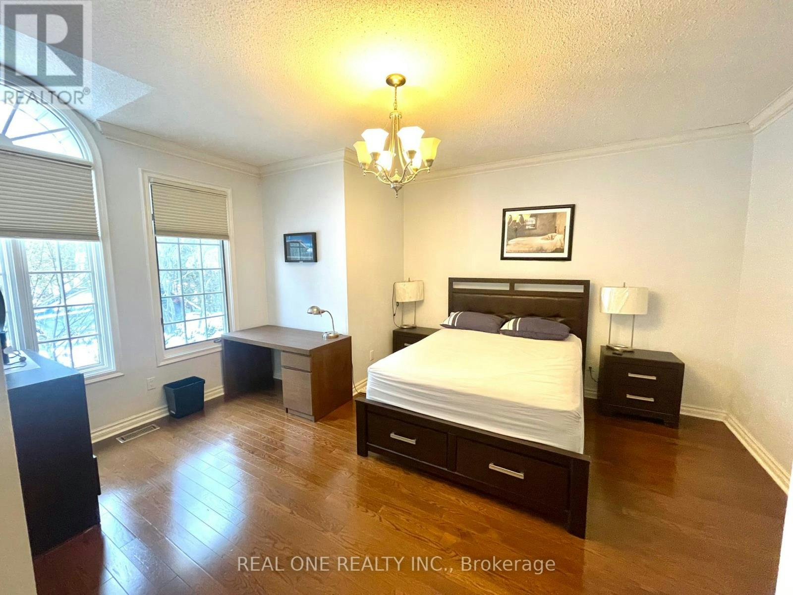 207 Kennedy Street W, Aurora, ON, L4G 2L9 - 9