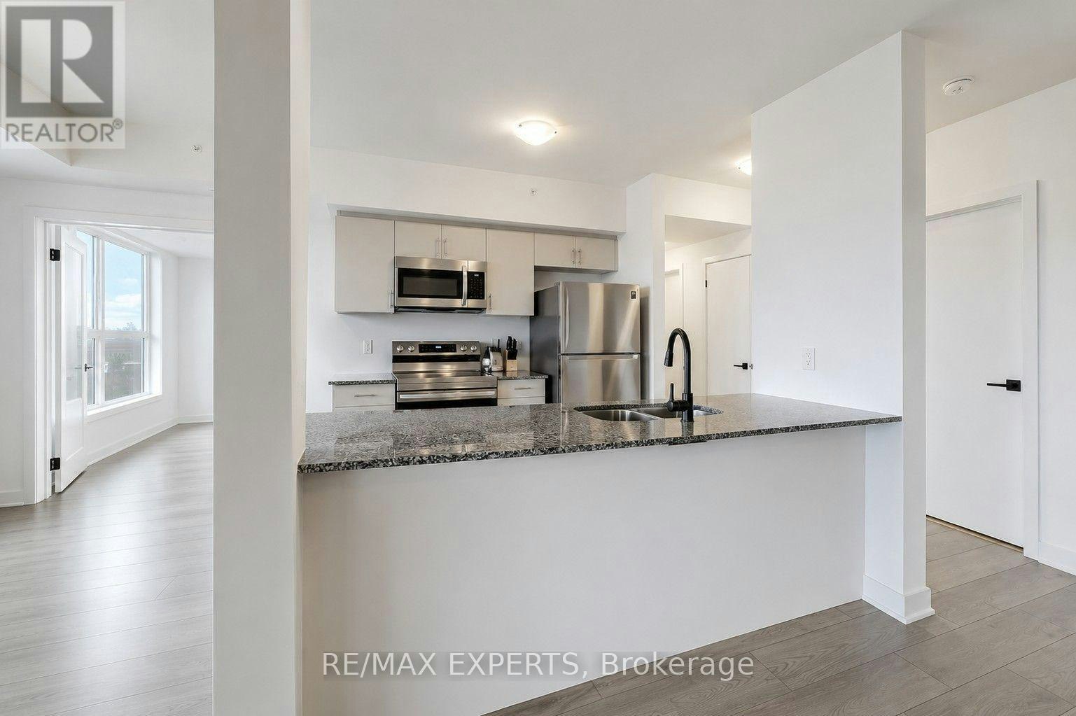 301-6 Spice Way, Barrie, ON, L9J 0J9 - 3