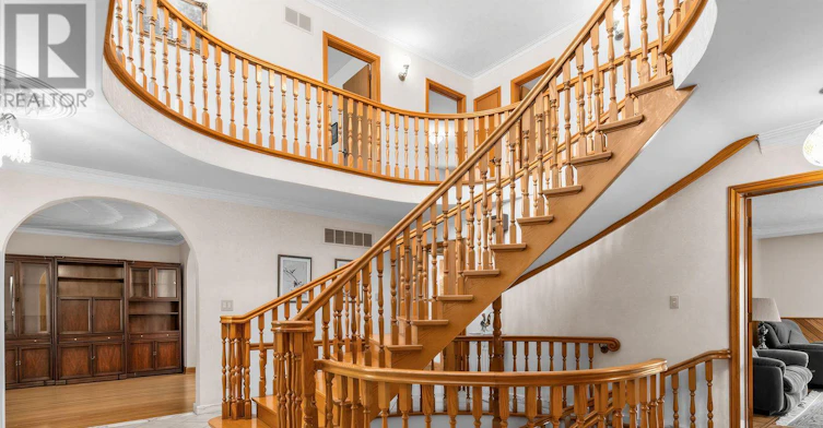 370 Maple Leaf Drive, Toronto, ON, M6L 1P6 - 3