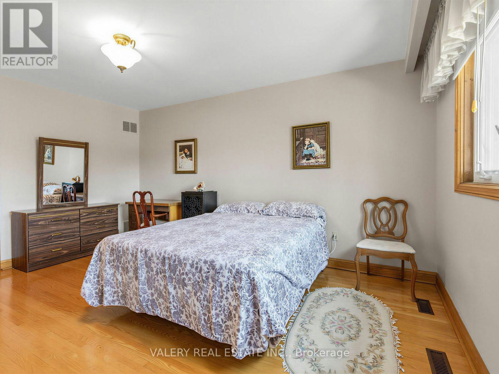 370 Maple Leaf Drive, Toronto, ON, M6L 1P6 - 32