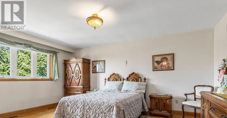 370 Maple Leaf Drive, Toronto, ON, M6L 1P6 - 22