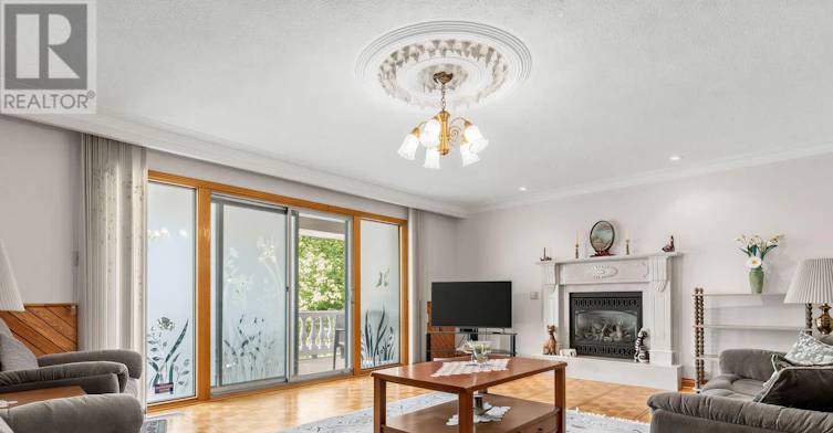 370 Maple Leaf Drive, Toronto, ON, M6L 1P6 - 15