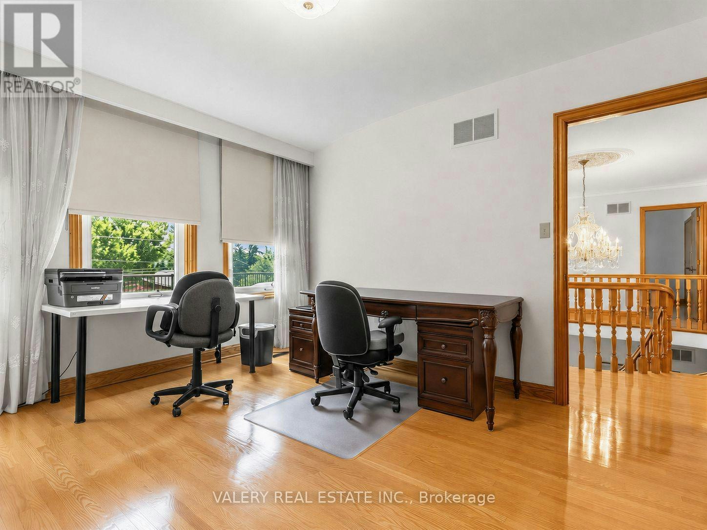 370 Maple Leaf Drive, Toronto, ON, M6L 1P6 - 26